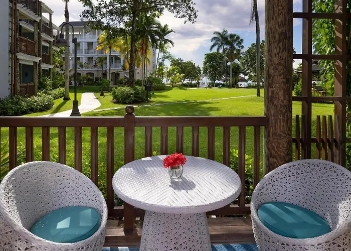 Tropical Beachfront Concierge Two-Bedroom Junior Suite